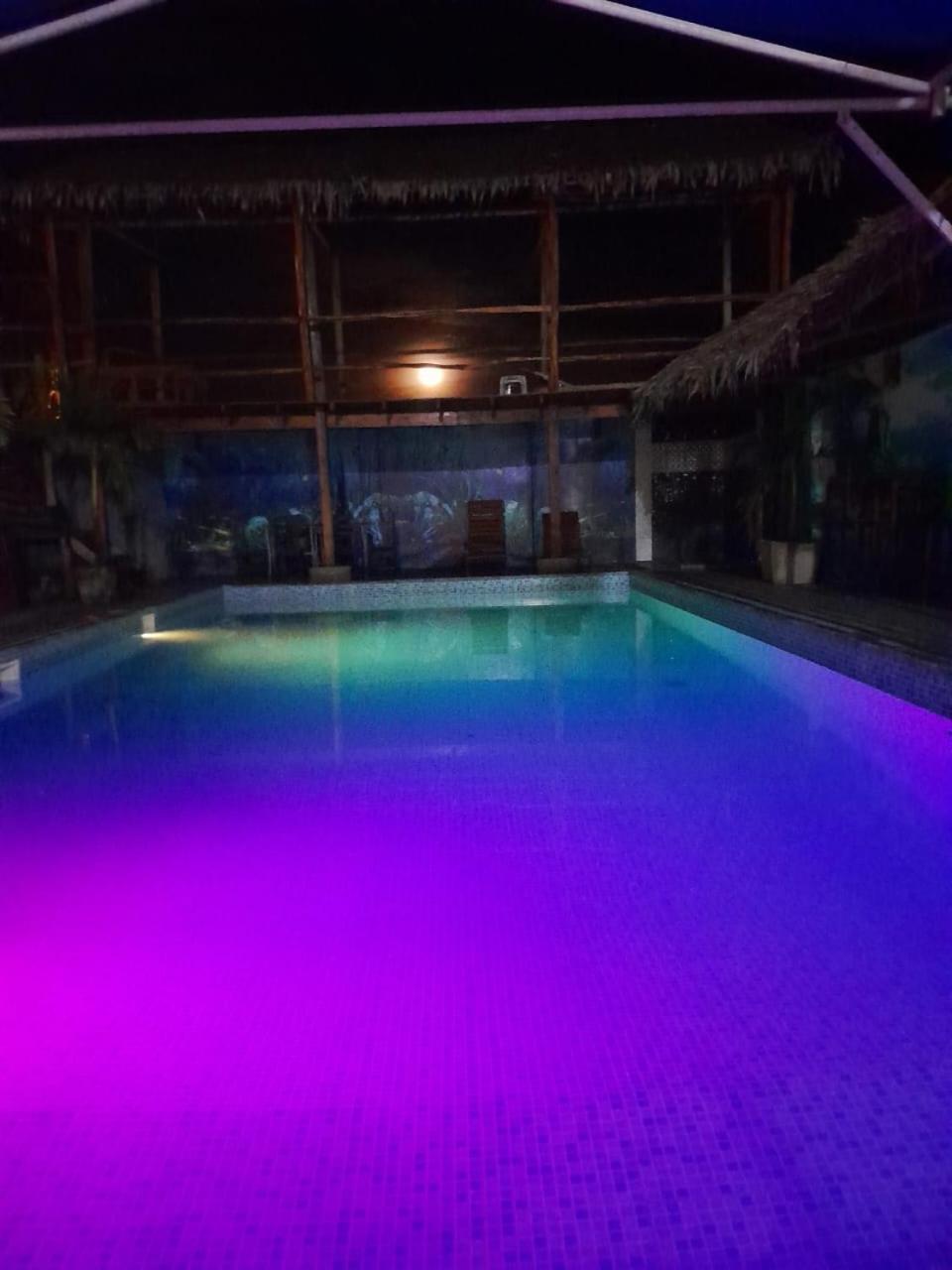 Hotel El Bunker 9 Iquitos Exterior foto